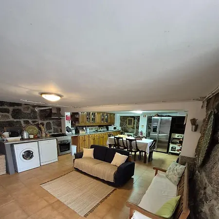 Casa Pedrinhas Pousade *