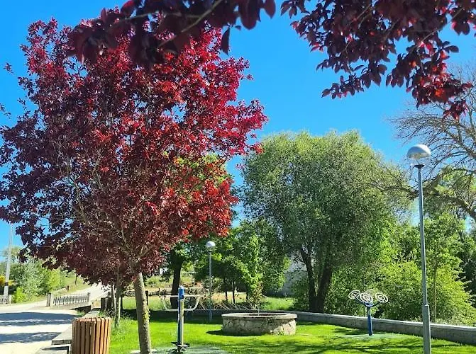 Casa Pedrinhas Pousade * גוארדה