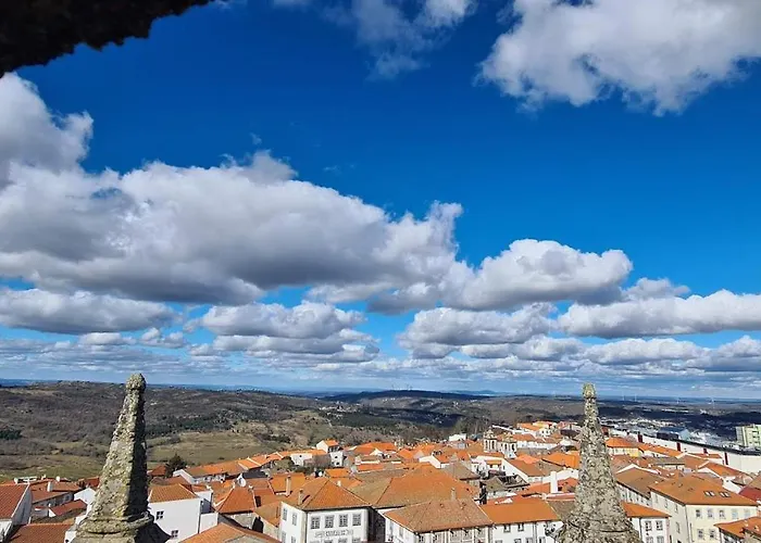 Casa Pedrinhas Pousade * גוארדה